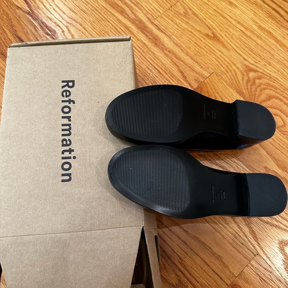 NWT Reformation Adina Chain Loafers Black 10 - Picture 5 of 8